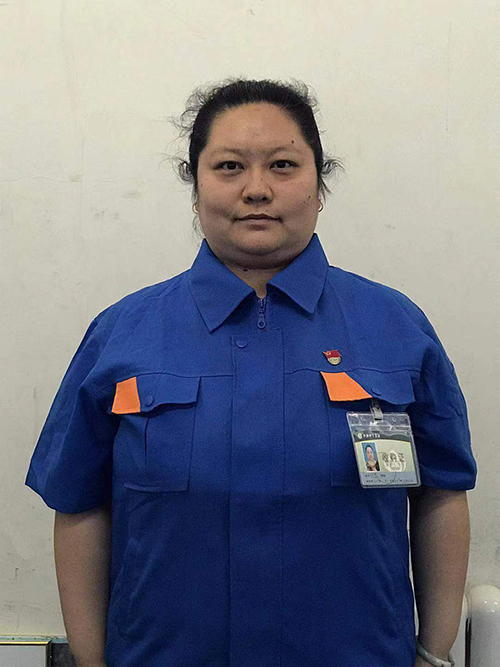 何莹